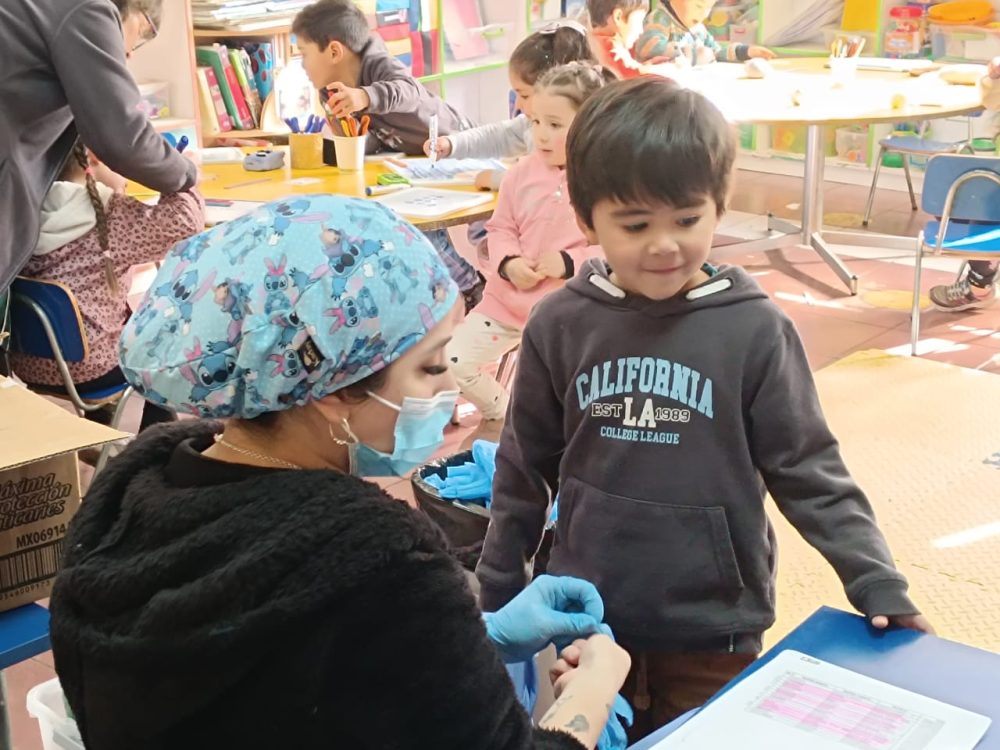 “Sembrando Sonrisas” para la Prevención de Caries Dental en Párvulos