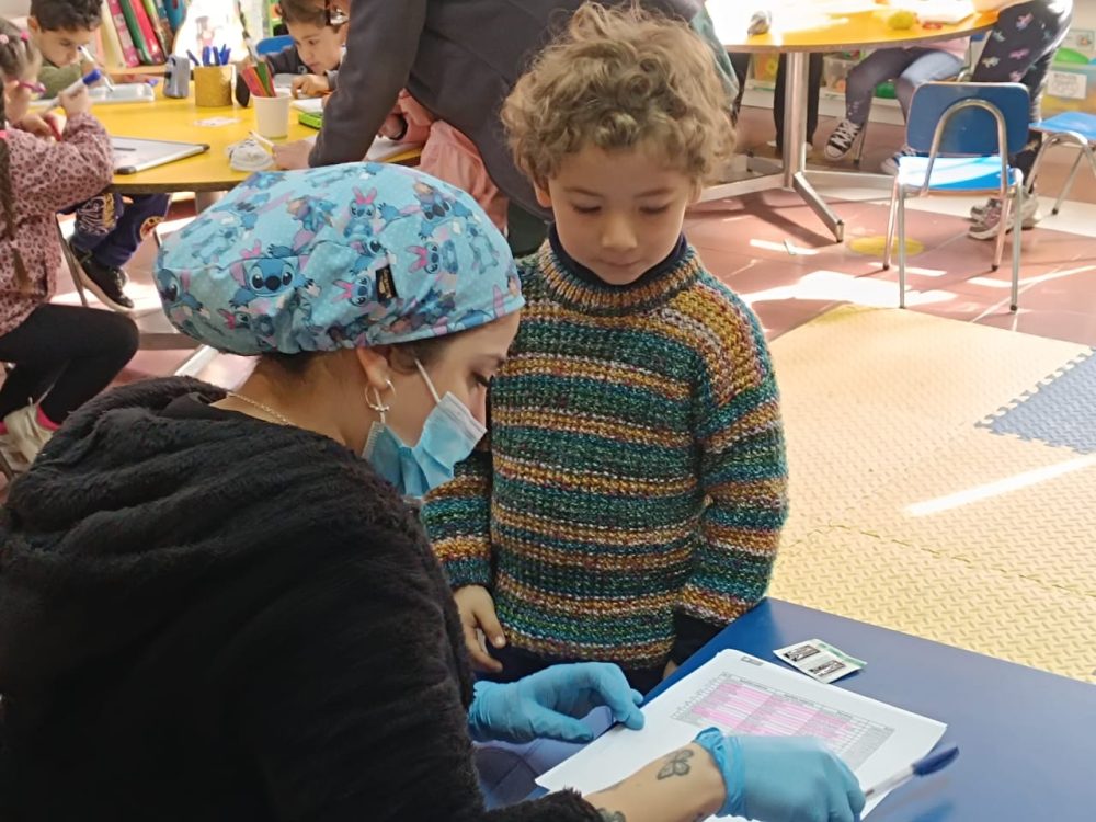 “Sembrando Sonrisas” para la Prevención de Caries Dental en Párvulos