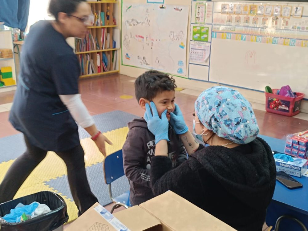 “Sembrando Sonrisas” para la Prevención de Caries Dental en Párvulos