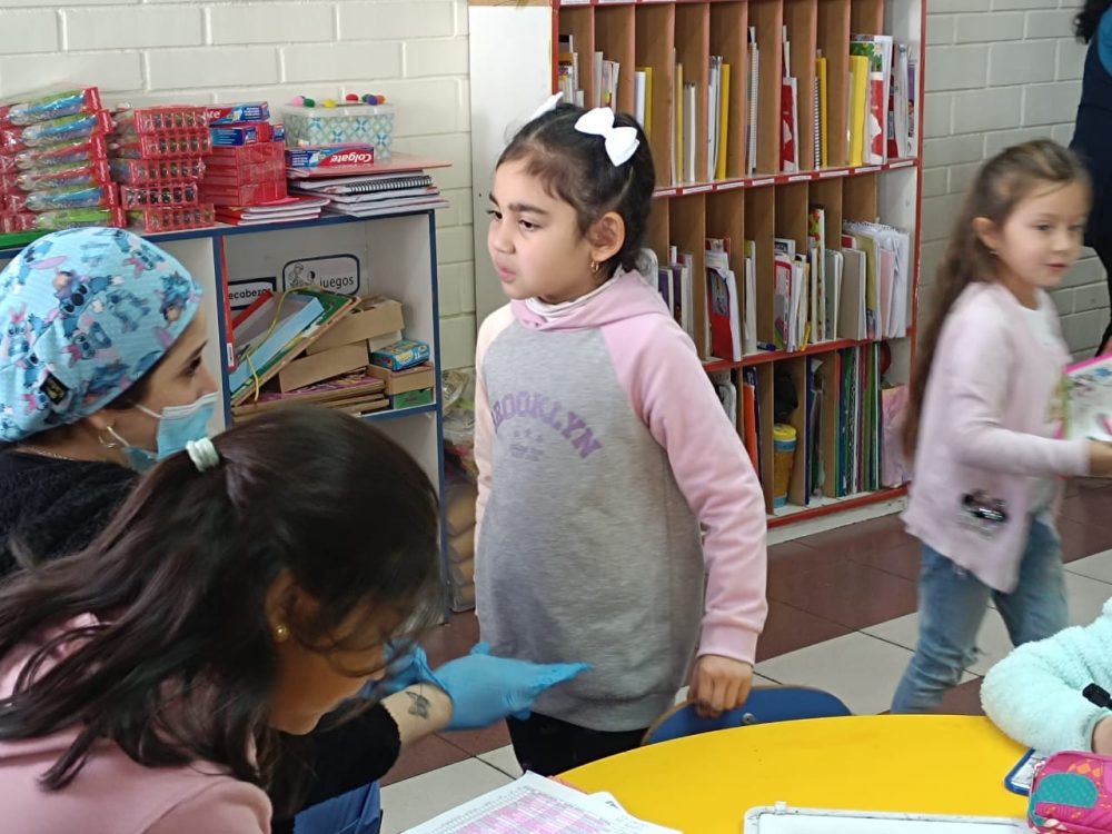 “Sembrando Sonrisas” para la Prevención de Caries Dental en Párvulos