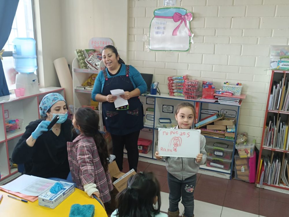 “Sembrando Sonrisas” para la Prevención de Caries Dental en Párvulos