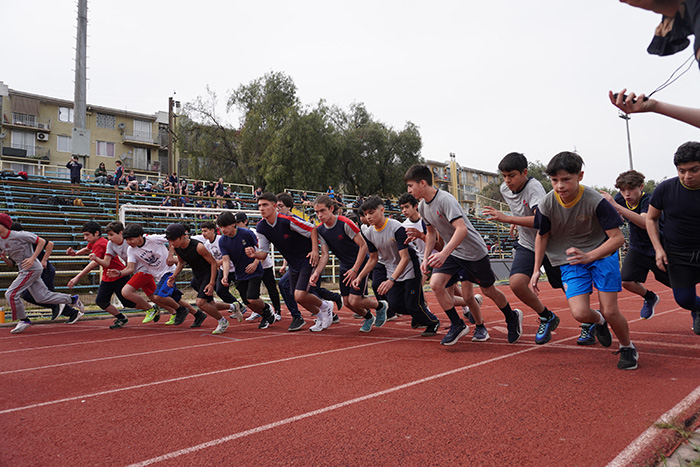 Nuestro colegio presente en jornada de Atletismo 7° Básico a IV Medio de las Olimpiadas BostonEduca