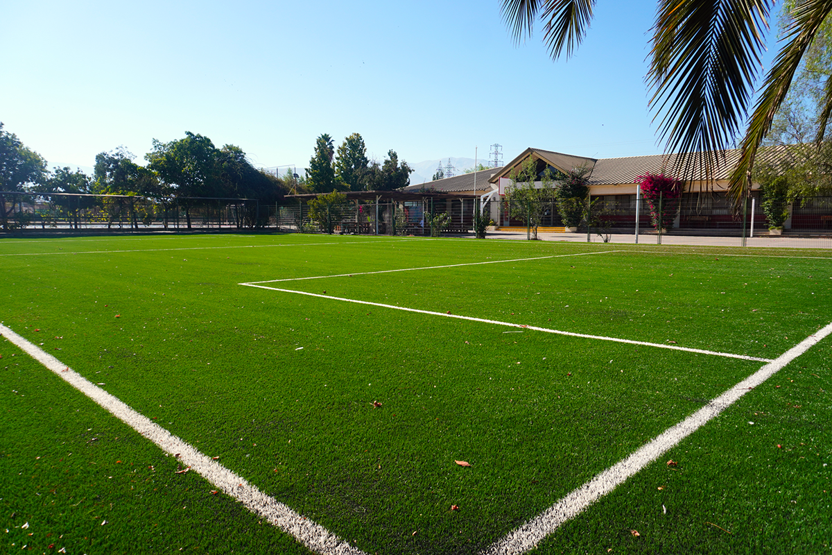 ¡Avanzamos con la construcción de nuestra cancha y pista atlética!