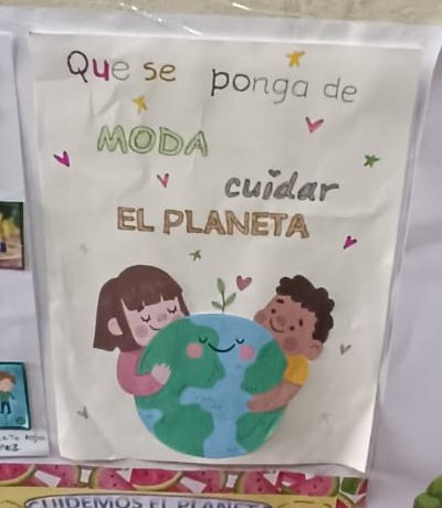 Pequeños Guardianes del Planeta: Estudiantes de 2° Básico Inspiran a los más Pequeños con su Compromiso Ambiental