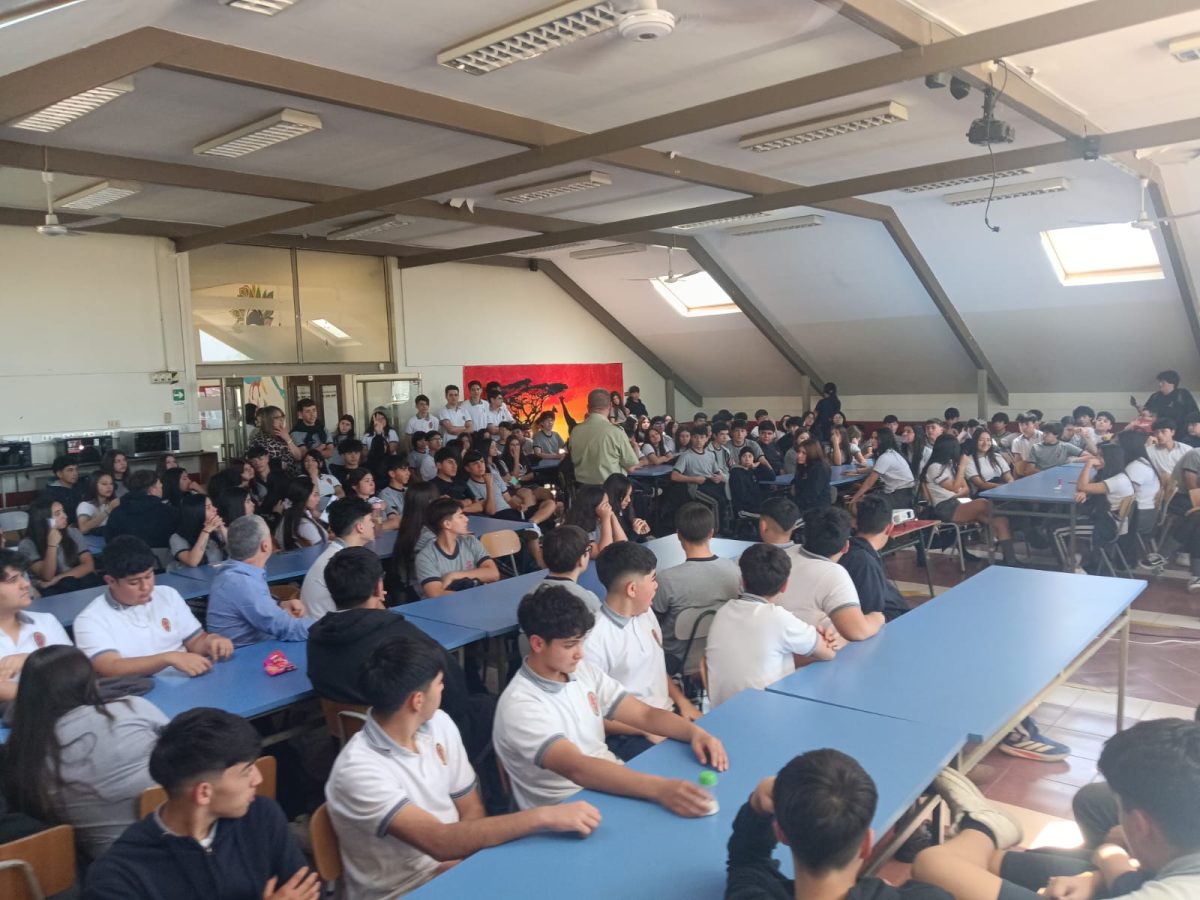 Carabineros orienta a estudiantes en prevención del consumo Sustancias Ilicitas