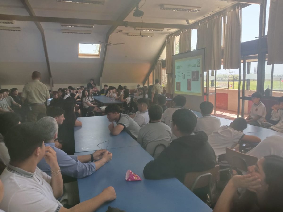 Carabineros orienta a estudiantes en prevención del consumo Sustancias Ilicitas