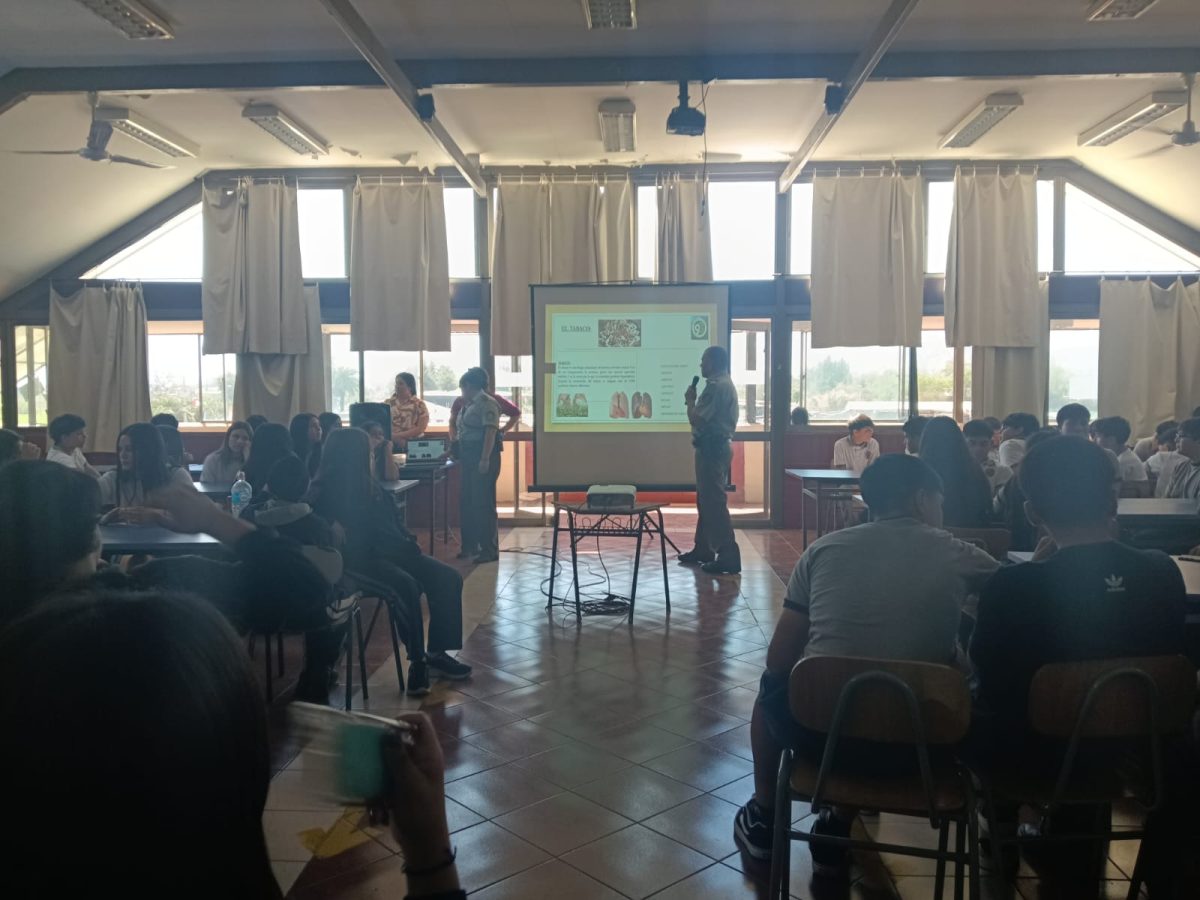 Carabineros orienta a estudiantes en prevención del consumo Sustancias Ilicitas