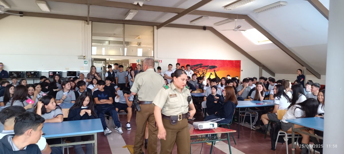 Carabineros orienta a estudiantes en prevención del consumo Sustancias Ilicitas