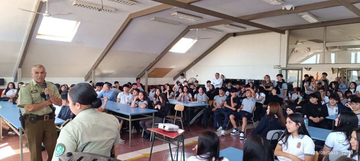 Carabineros orienta a estudiantes en prevención del consumo Sustancias Ilicitas