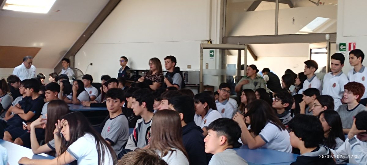 Carabineros orienta a estudiantes en prevención del consumo Sustancias Ilicitas