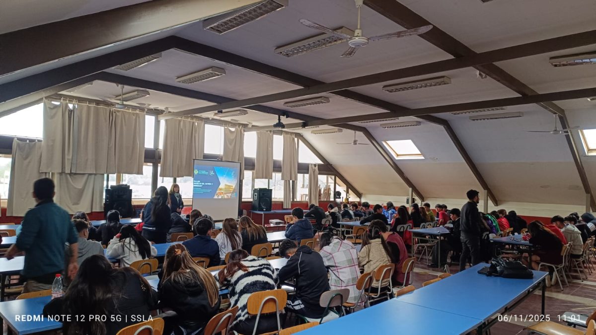 Charla sobre manejo del estrés y ansiedad para estudiantes de IV Medio