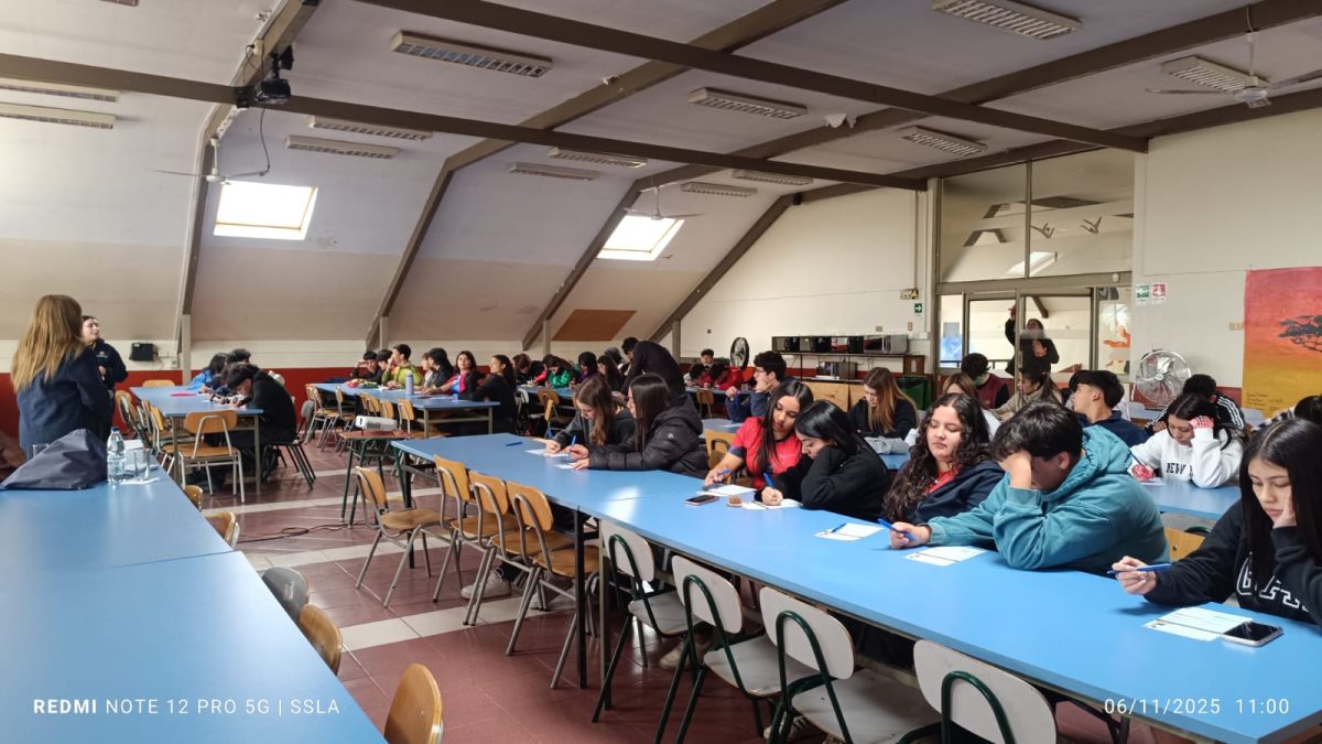 Charla sobre manejo del estrés y ansiedad para estudiantes de IV Medio