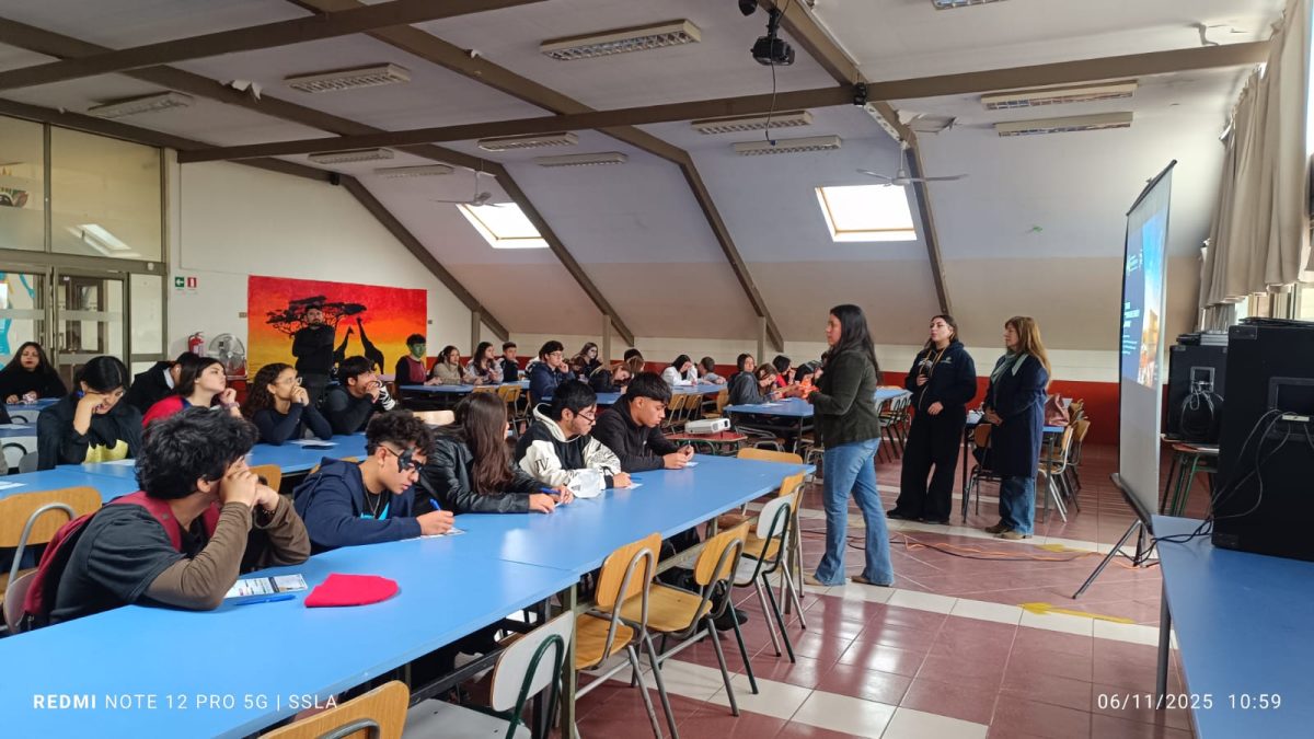 Charla sobre manejo del estrés y ansiedad para estudiantes de IV Medio