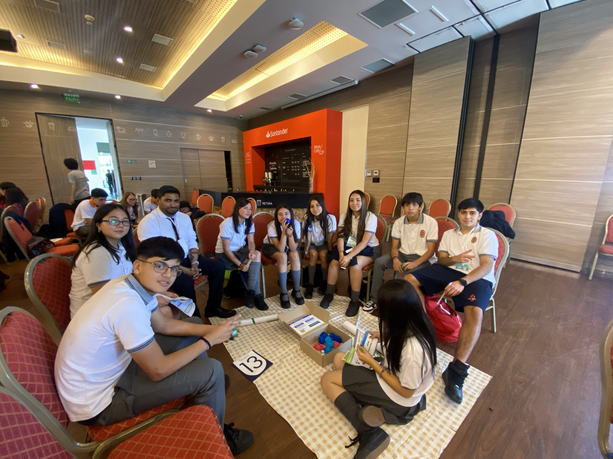 ¡Líderes en acción! Estudiantes se preparan para promover un uso digital responsable