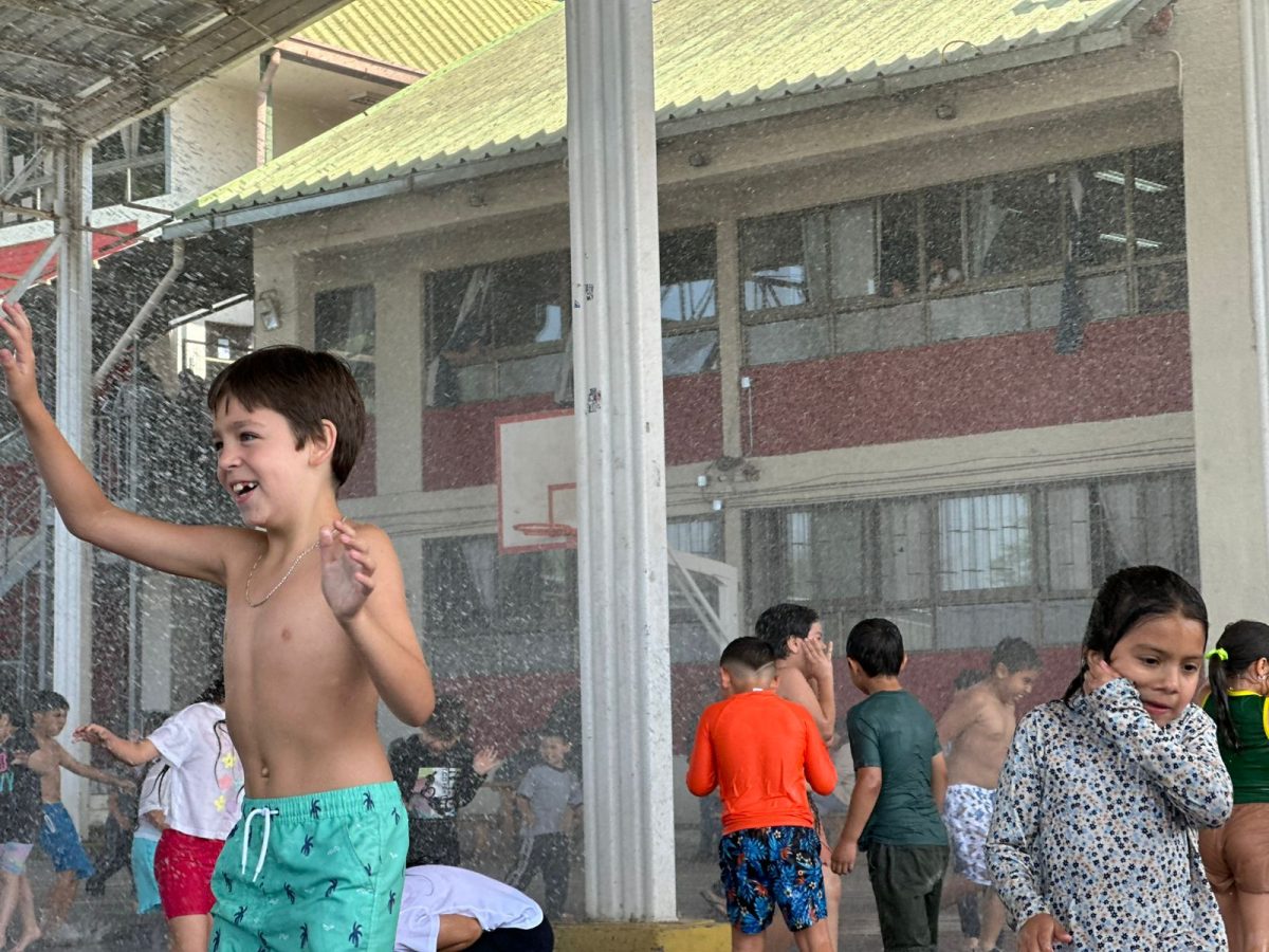Bomberos visita nuestro colegio en una jornada llena de alegría y compromiso comunitario