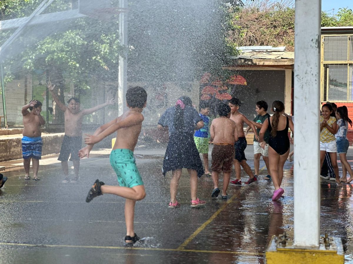 Bomberos visita nuestro colegio en una jornada llena de alegría y compromiso comunitario