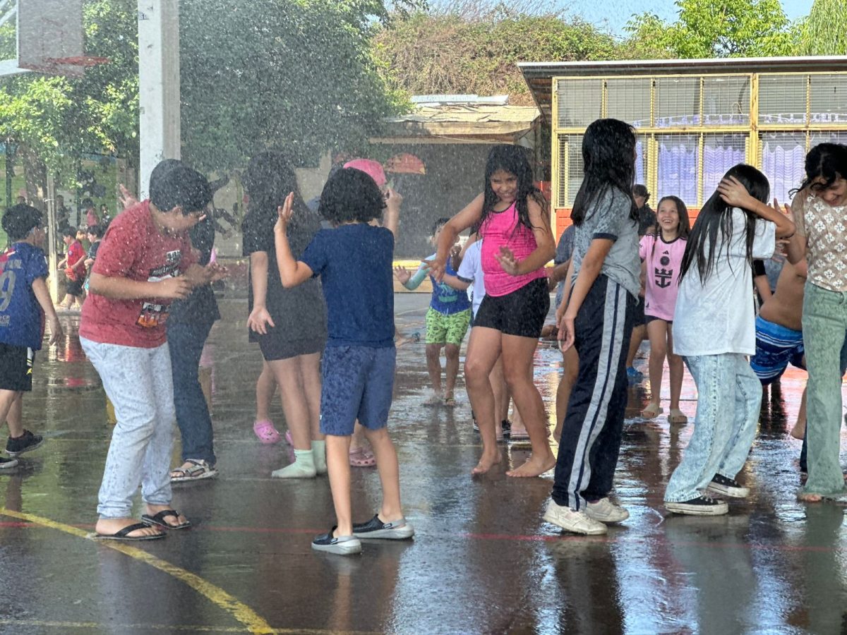 Bomberos visita nuestro colegio en una jornada llena de alegría y compromiso comunitario