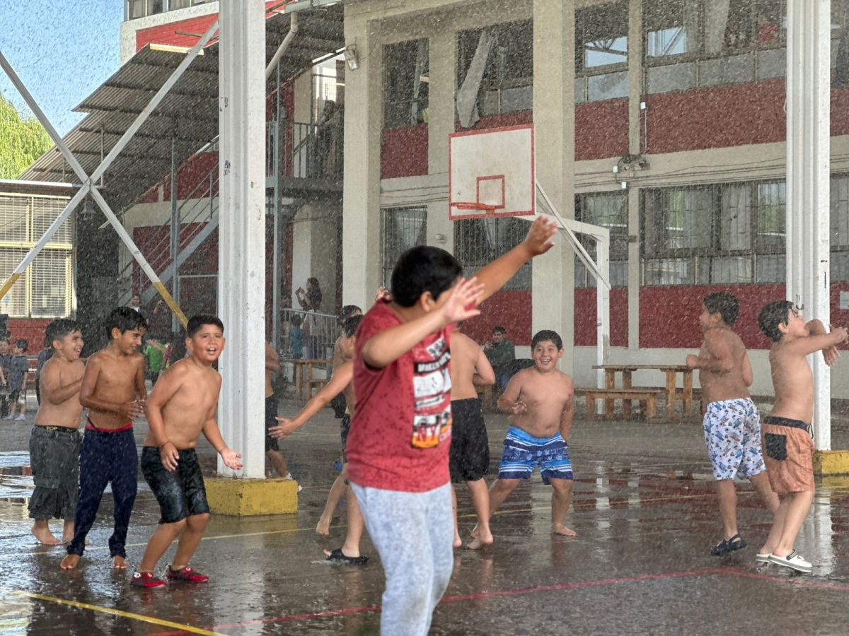 Bomberos visita nuestro colegio en una jornada llena de alegría y compromiso comunitario