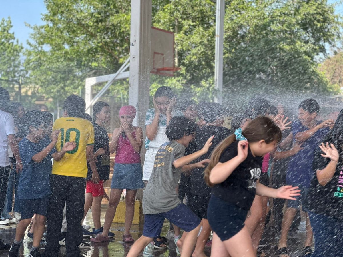 Bomberos visita nuestro colegio en una jornada llena de alegría y compromiso comunitario