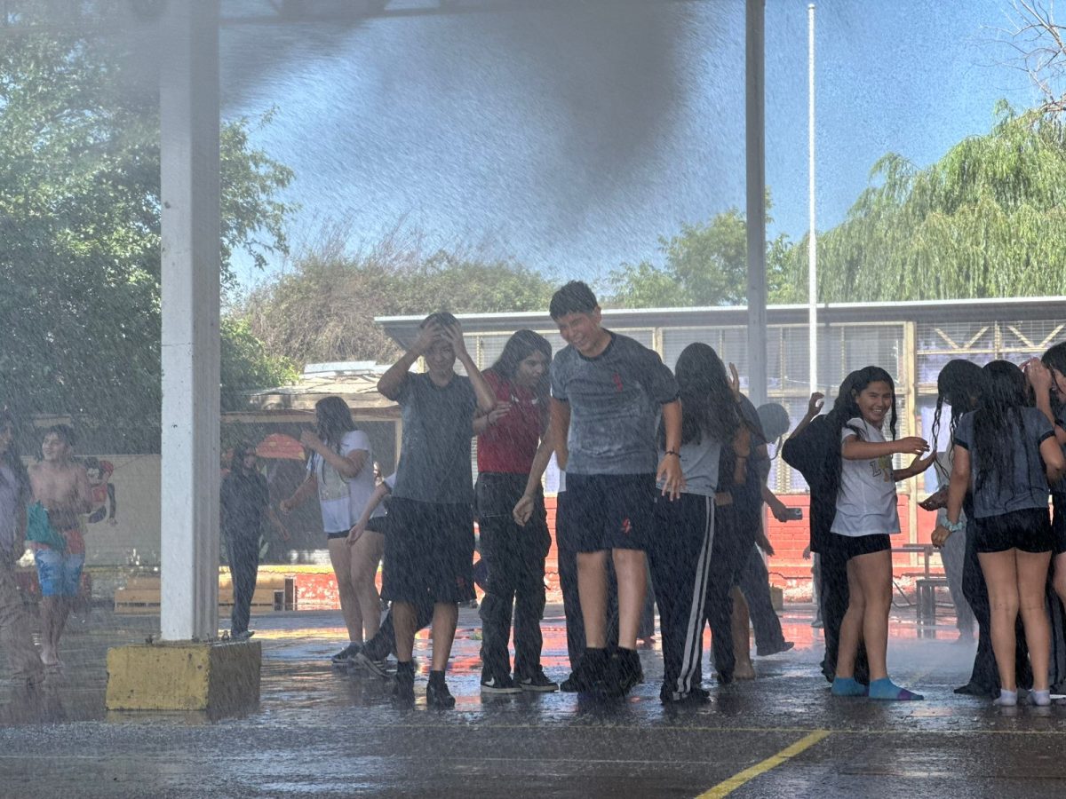 Bomberos visita nuestro colegio en una jornada llena de alegría y compromiso comunitario