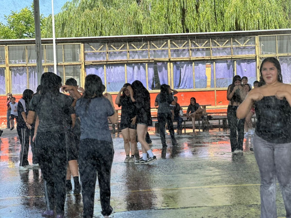 Bomberos visita nuestro colegio en una jornada llena de alegría y compromiso comunitario