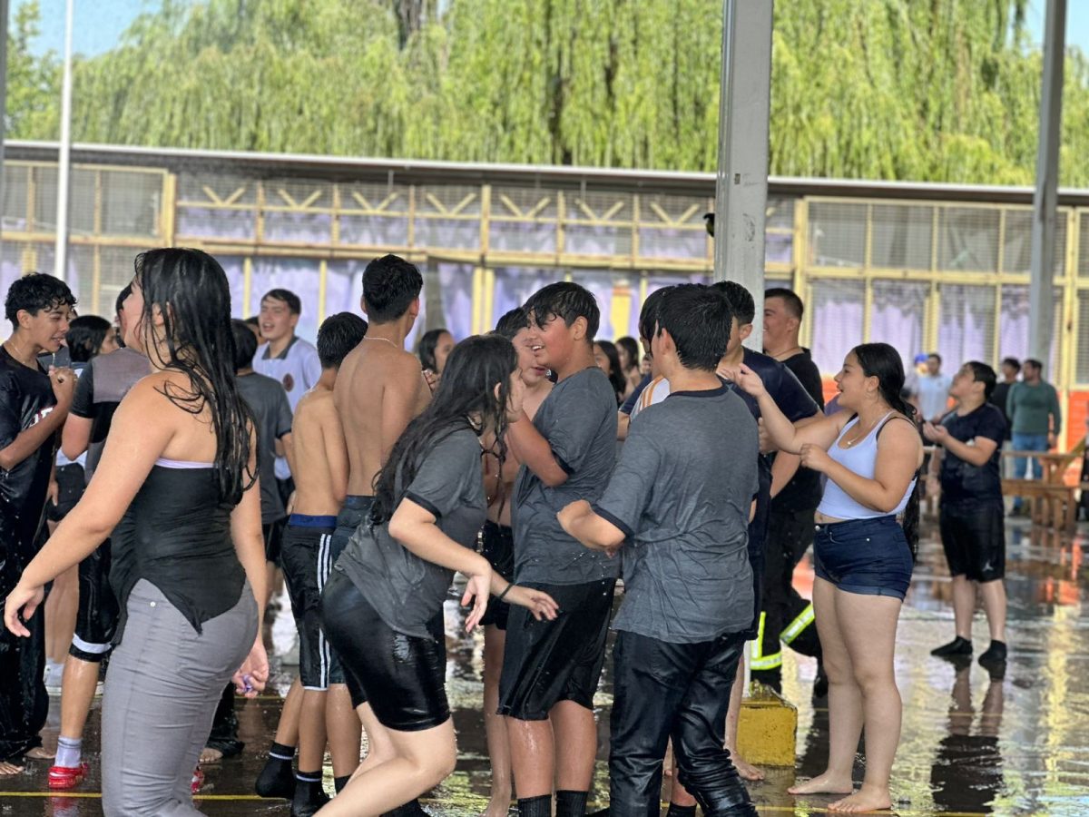 Bomberos visita nuestro colegio en una jornada llena de alegría y compromiso comunitario