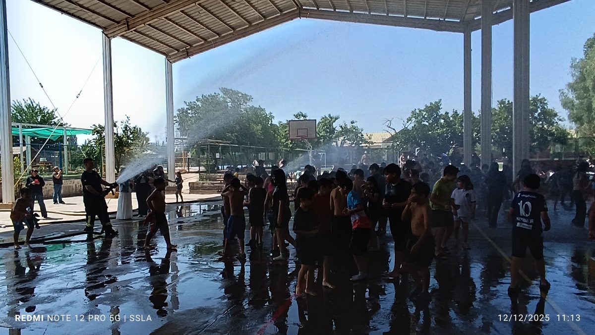 Bomberos visita nuestro colegio en una jornada llena de alegría y compromiso comunitario