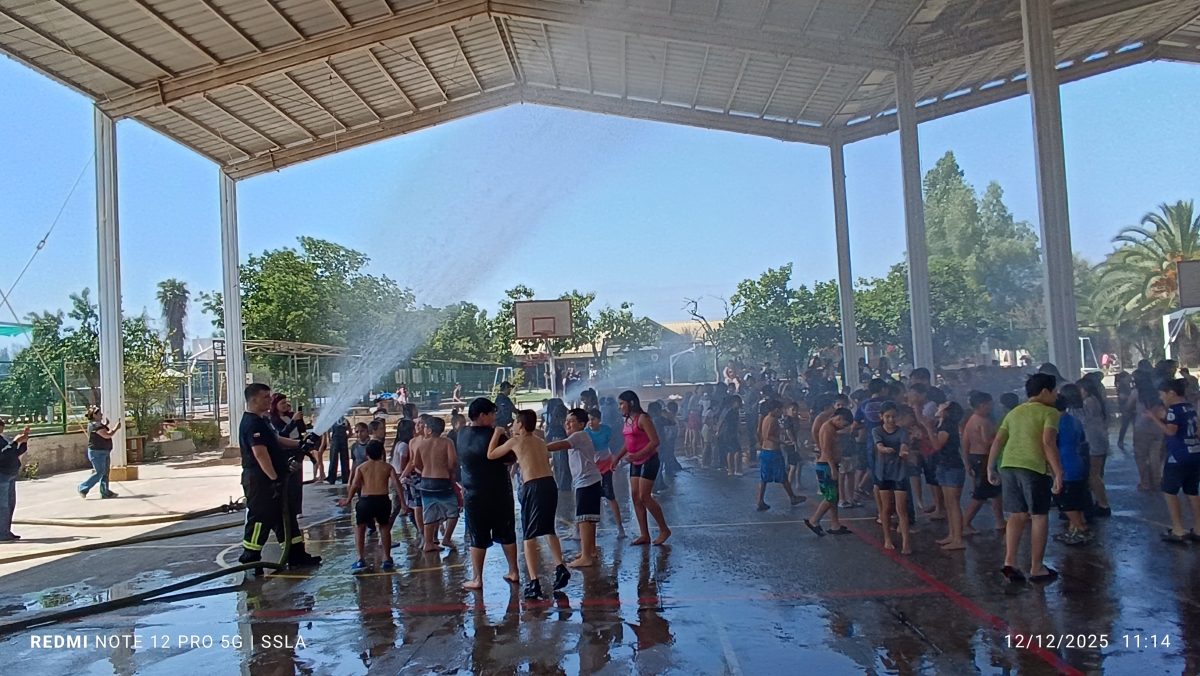 Bomberos visita nuestro colegio en una jornada llena de alegría y compromiso comunitario