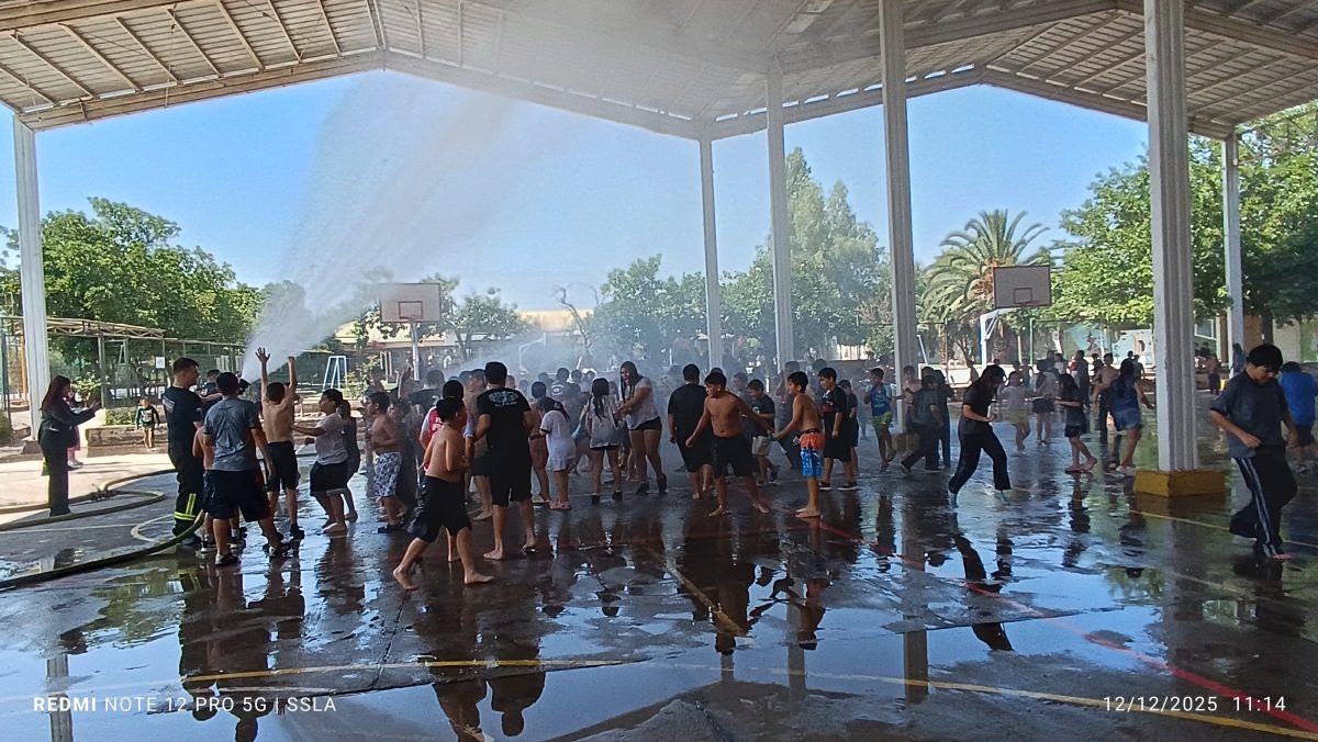 Bomberos visita nuestro colegio en una jornada llena de alegría y compromiso comunitario