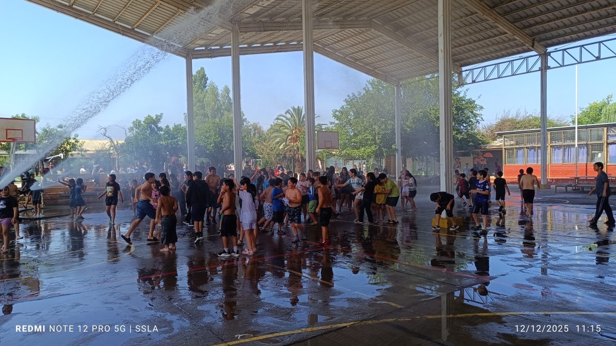Bomberos visita nuestro colegio en una jornada llena de alegría y compromiso comunitario