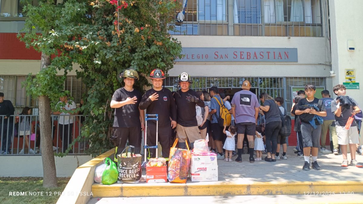 Bomberos visita nuestro colegio en una jornada llena de alegría y compromiso comunitario