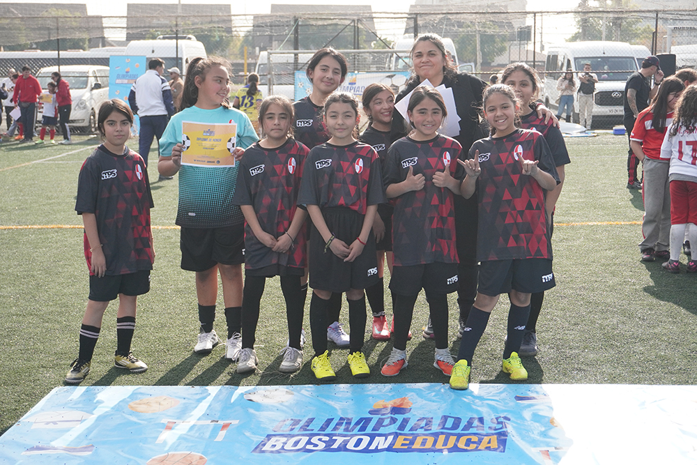 Nuestras estudiantes participaron en el cierre del Futbolito Mini Damas de las Olimpiadas BostonEduca